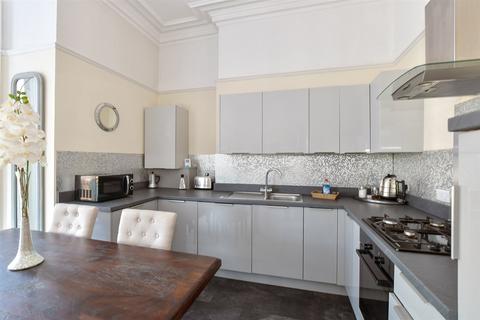 2 bedroom apartment for sale, Castle Street, Ryde, Isle of Wight