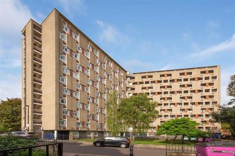 1 bedroom flat to rent, Diss Street, London E2