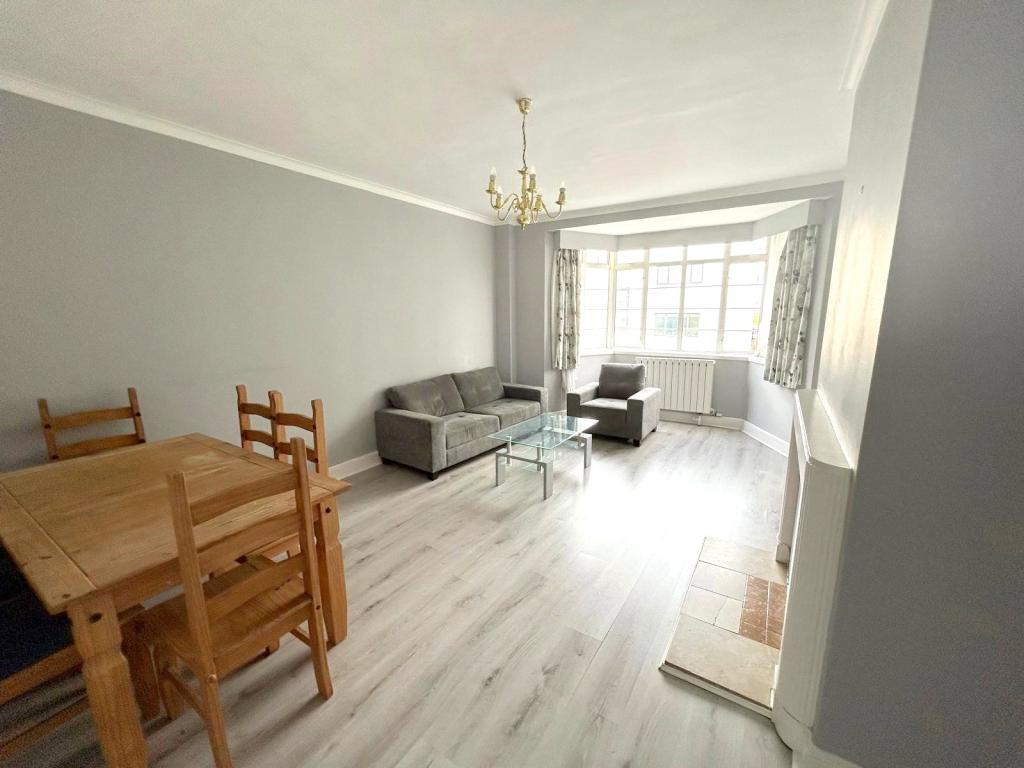 St-james-close-wells-rise-st-johns-wood-nw8