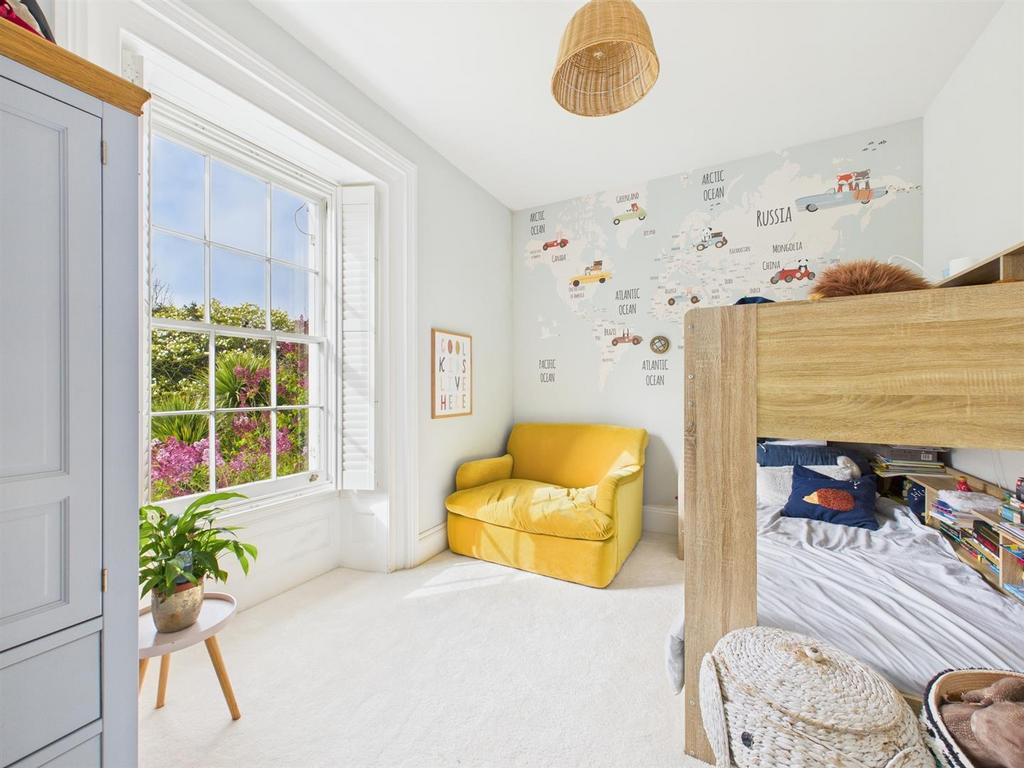 CAM04099 G0-PR0085-STILL013.jpg