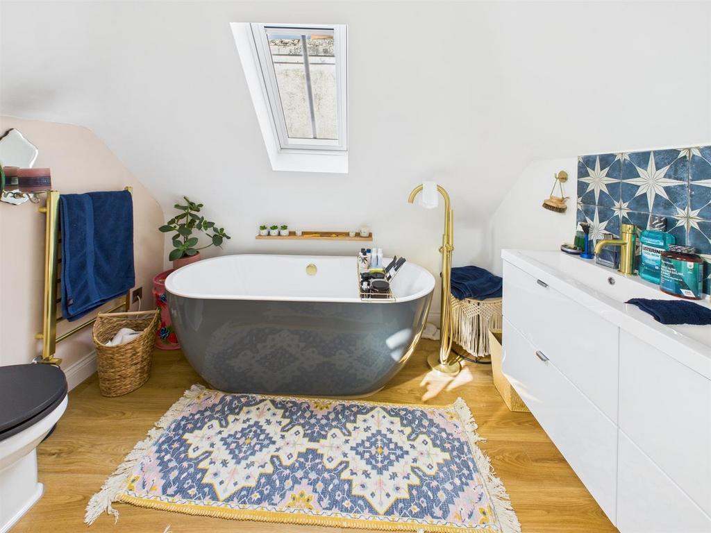 CAM04099 G0-PR0085-STILL023.jpg