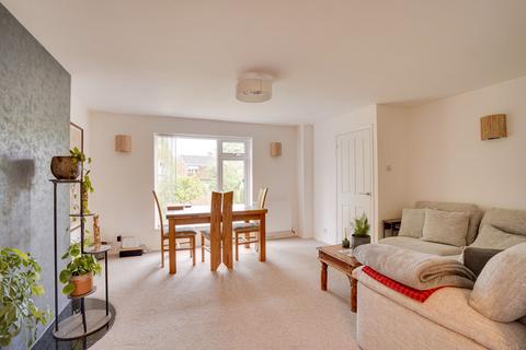 7 Priory Close, Burwell, Cambridge, CB25 0HW