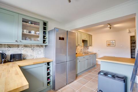 7 Priory Close, Burwell, Cambridge, CB25 0HW