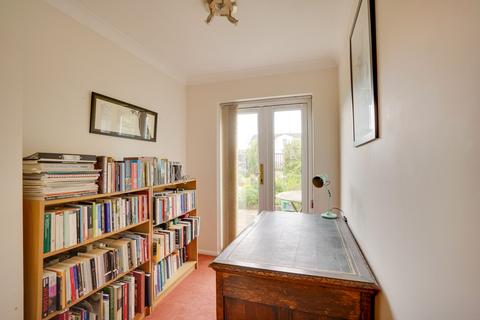 7 Priory Close, Burwell, Cambridge, CB25 0HW