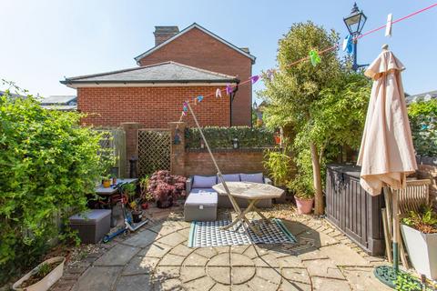 5 Tower View, Chartham, Canterbury, CT4 7TQ