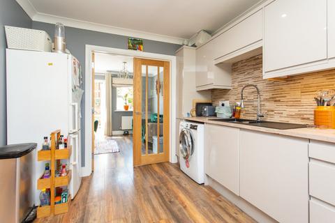 5 Tower View, Chartham, Canterbury, CT4 7TQ
