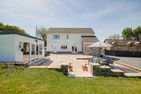 undefined, Castle Farm, Kidwelly