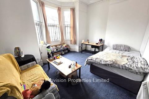 1 bedroom flat to rent, Regent Terrace, Hyde Park LS6
