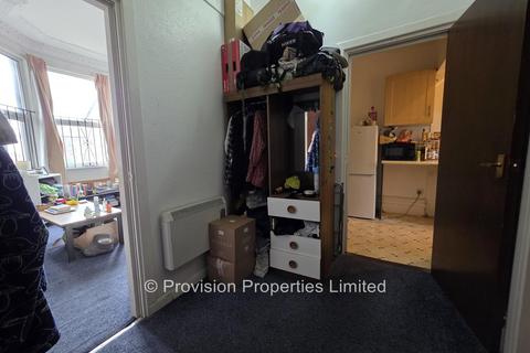 1 bedroom flat to rent, Regent Terrace, Hyde Park LS6