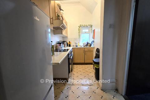 1 bedroom flat to rent, Regent Terrace, Hyde Park LS6