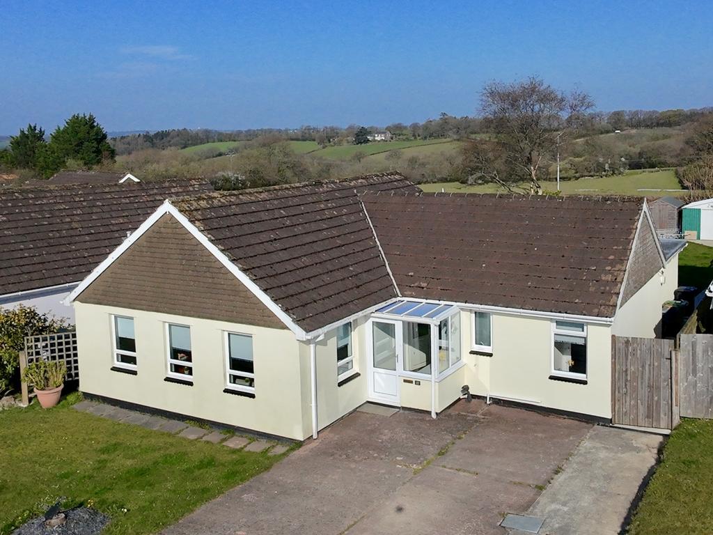 Ewe Move South Molton - Four Ways Drive - Front