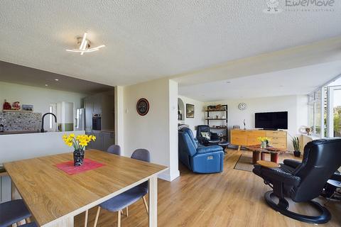 22 Four Ways Drive, Chulmleigh, EX18 7AZ