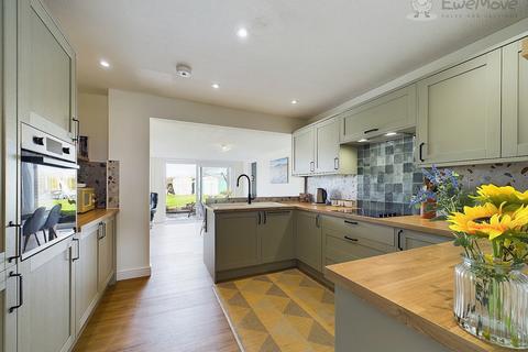 22 Four Ways Drive, Chulmleigh, EX18 7AZ