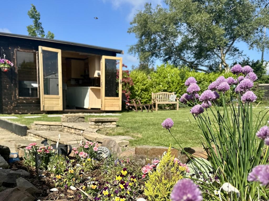 Ewe Move South Molton - Four Ways Drive - Garden