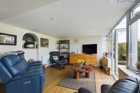 22 Four Ways Drive, Chulmleigh, EX18 7AZ