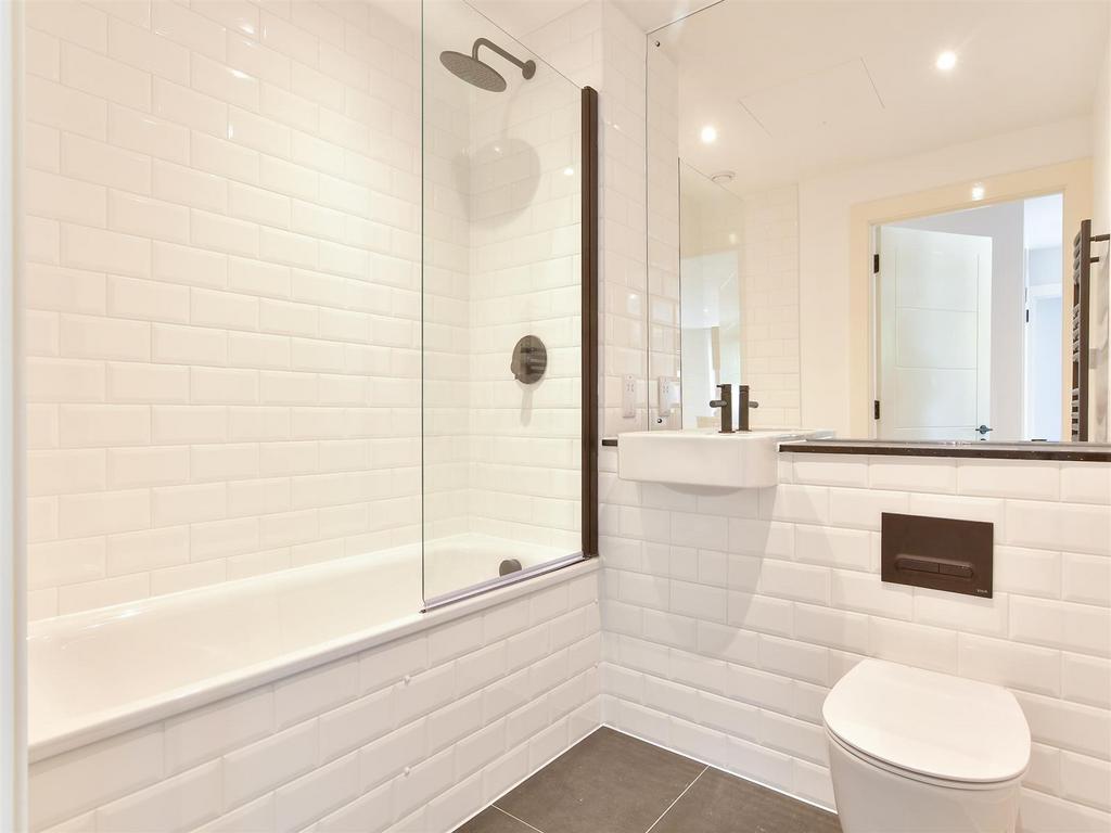 Main Bathroom