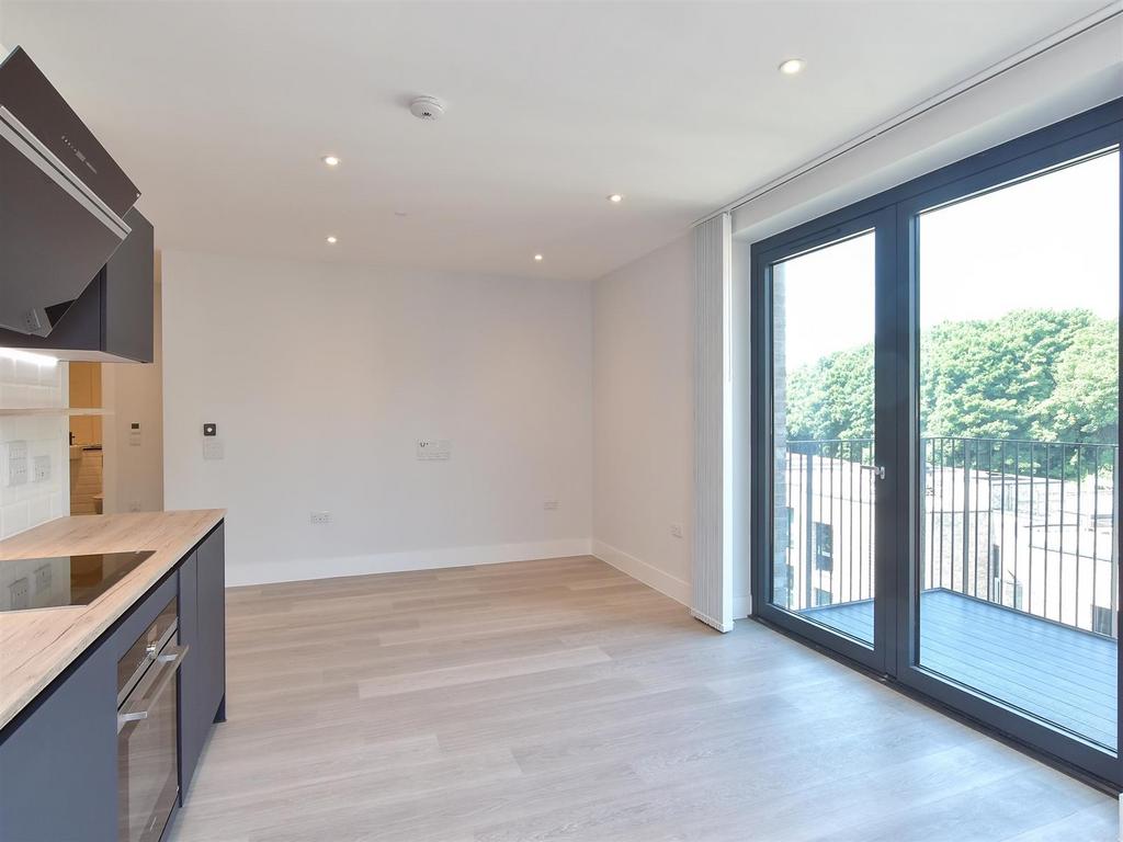 Kitchen / Diner/ Lounge