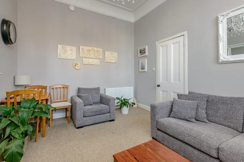 26 Broughton Road, Edinburgh, EH7 4EB