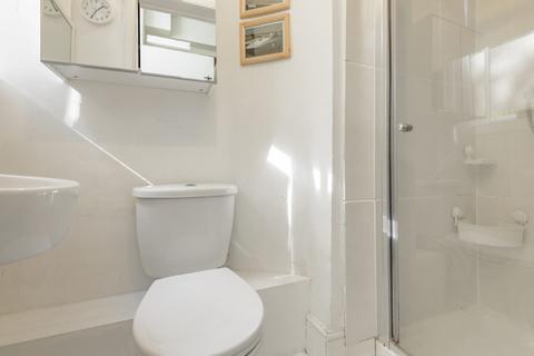 26 Broughton Road, Edinburgh, EH7 4EB