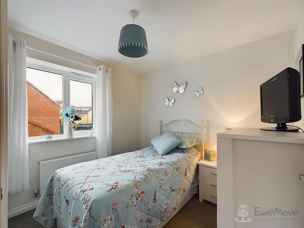 Ewe Move - Sycamore Drive - Bedroom 4