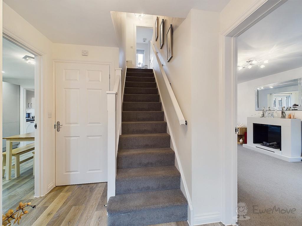 Ewe Move - Sycamore Drive - Hall