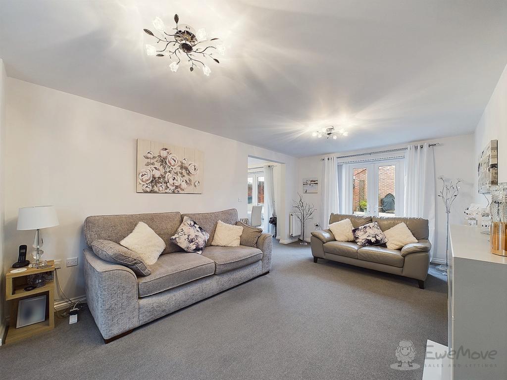 Ewe Move - Sycamore Drive - Lounge