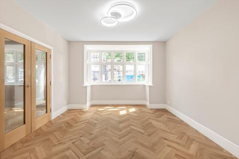 4 bedroom semi-detached house for sale, West Park Avenue, Richmond, TW9