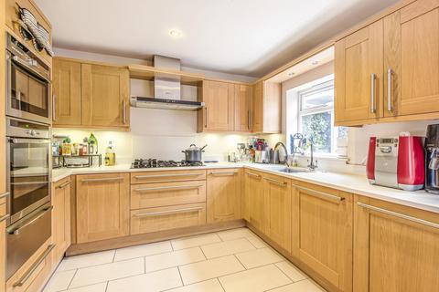 4 bedroom detached house to rent, Wells Lane, Ascot, Berkshire, SL5