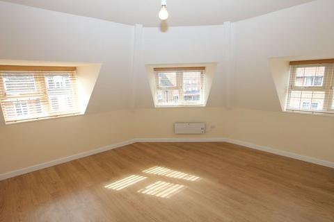 3 bedroom flat to rent, Maxwell House, Maxwell Road, Beaconsfield, HP9