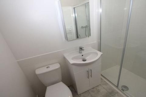 3 bedroom flat to rent, Maxwell House, Maxwell Road, Beaconsfield, HP9