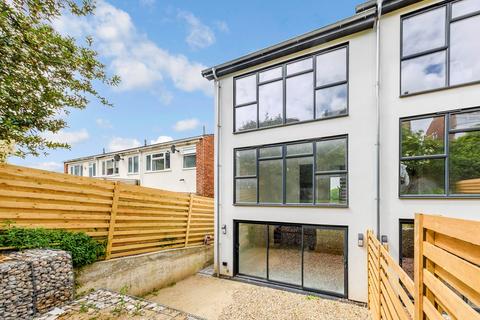 4 bedroom townhouse for sale, Spring Grove, Gravesend DA12