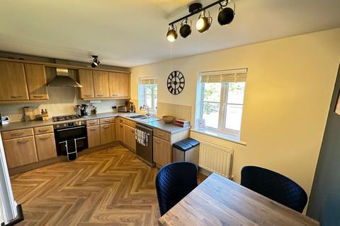 29 Finney Drive, Grange Park, Northampton, NN4 5DT