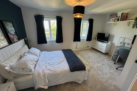 29 Finney Drive, Grange Park, Northampton, NN4 5DT