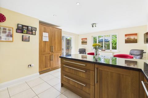 9 Farthingstone Road, Litchborough, Towcester, NN12 8JD