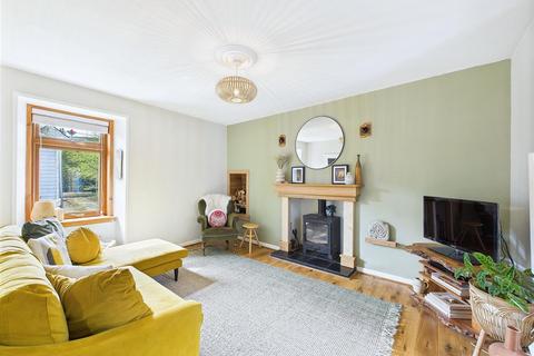 3 Lower Castleton, Glenlivet, Ballindalloch, AB37 9DE