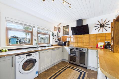 3 Lower Castleton, Glenlivet, Ballindalloch, AB37 9DE
