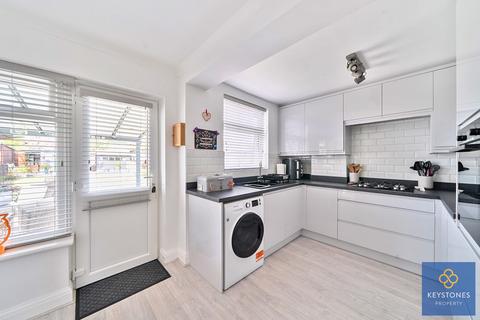 undefined, Redriff Road, Romford, RM7