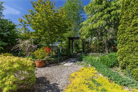 17a Heathfield, Leeds, LS16 6AQ