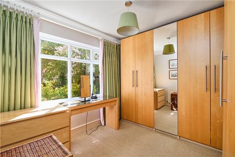 17a Heathfield, Leeds, LS16 6AQ