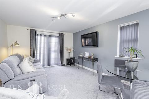 2 bedroom apartment for sale, Walletts Wood Court, Chorley