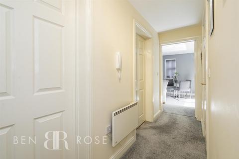 2 bedroom apartment for sale, Walletts Wood Court, Chorley