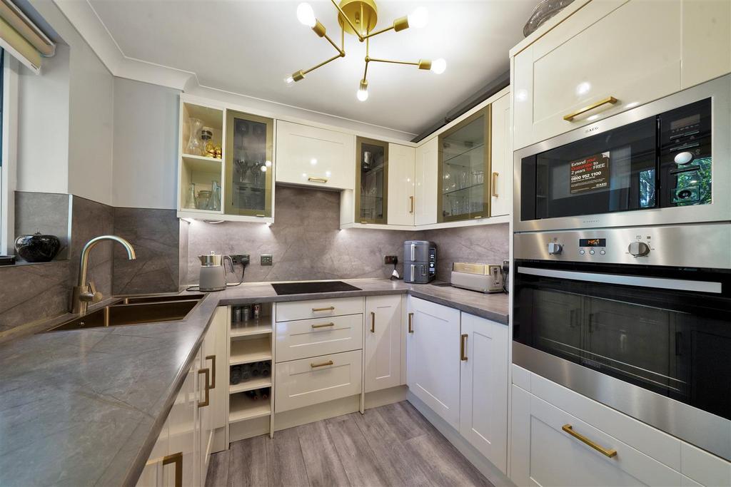 Flat 30, Bishops Court - 7 Tqvtq WHig3q Cyzpzhl2.jpg