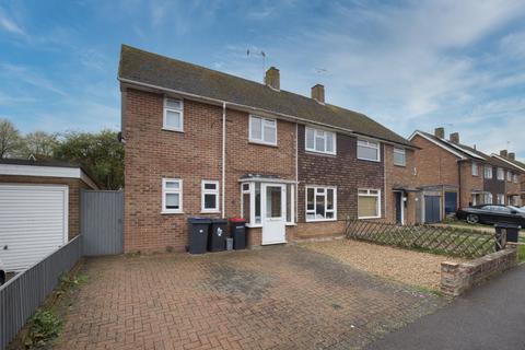 10 Crown Gardens, Canterbury, CT2 8LQ