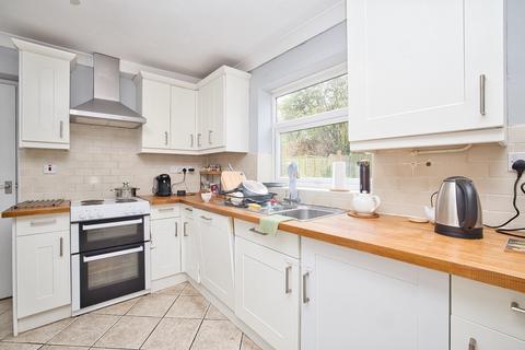 10 Crown Gardens, Canterbury, CT2 8LQ