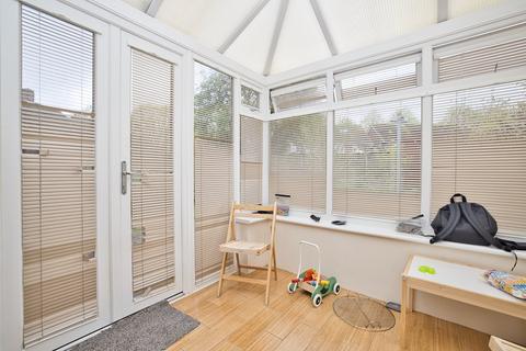 10 Crown Gardens, Canterbury, CT2 8LQ
