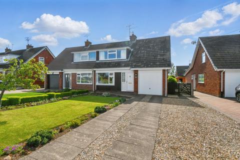 3 bedroom semi-detached house for sale, Springbank Avenue, Dunnington, York, YO19