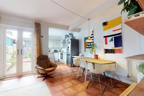 33 Balmain Street, Bristol, BS4 3BX