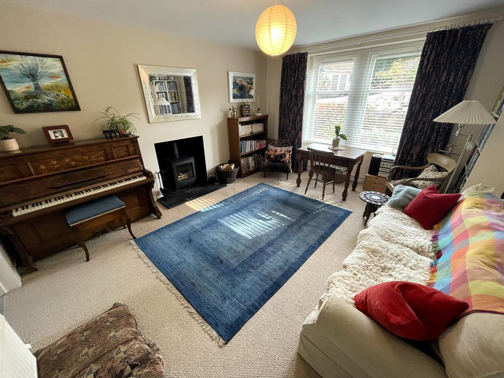Lounge a.JPG