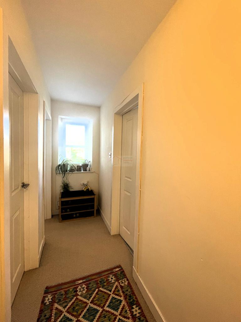 Hallway.JPG
