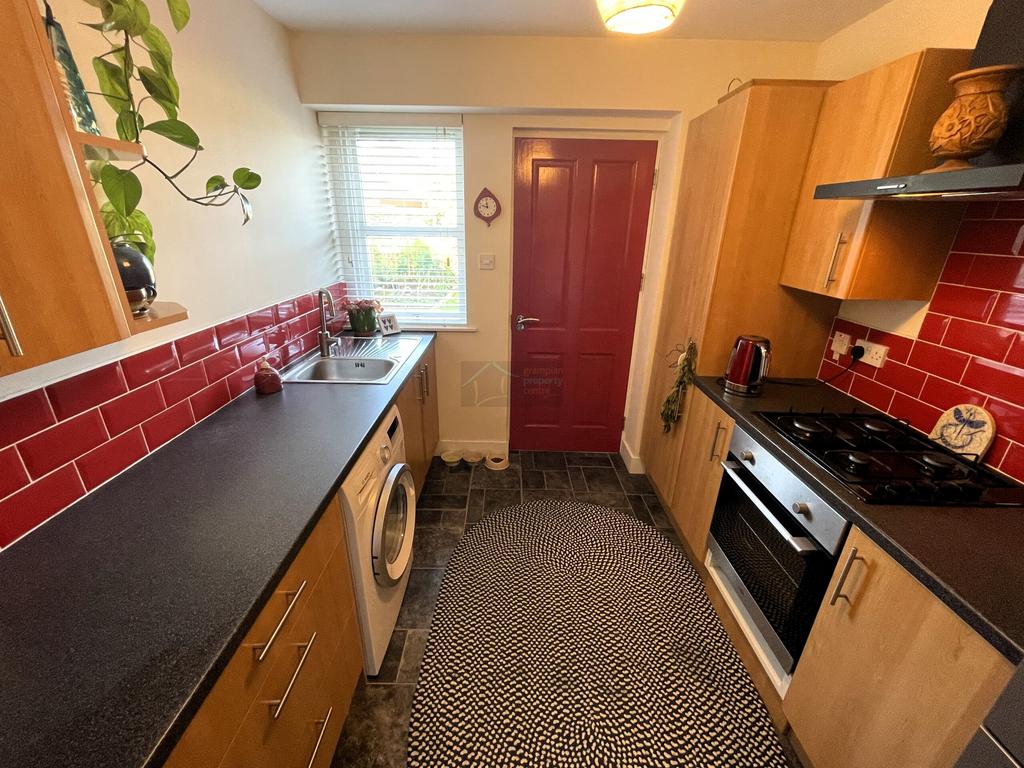 Kitchen a.JPG